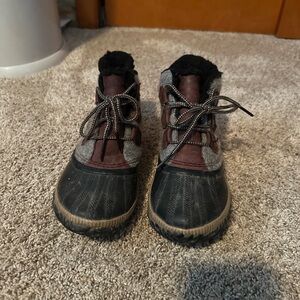 Sorel Black and Brown Ankle Boots